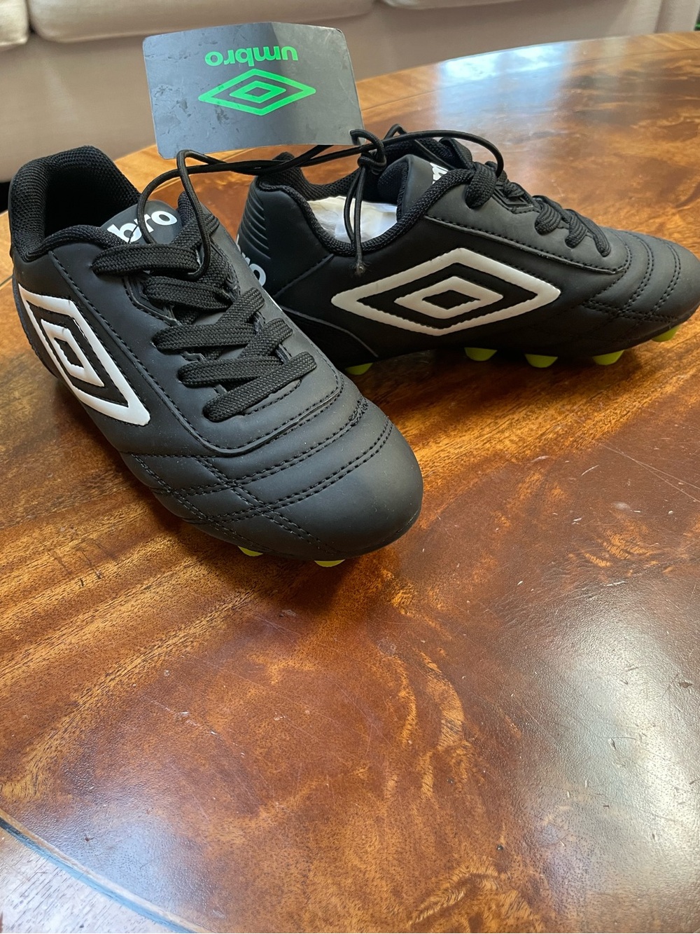 Umbro Kids Black Soccer Cleats with White Logo SIZE 12T - NWT